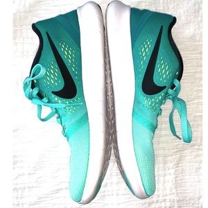 Nike Free Women's Running Shoes 831509300 Teal EUC